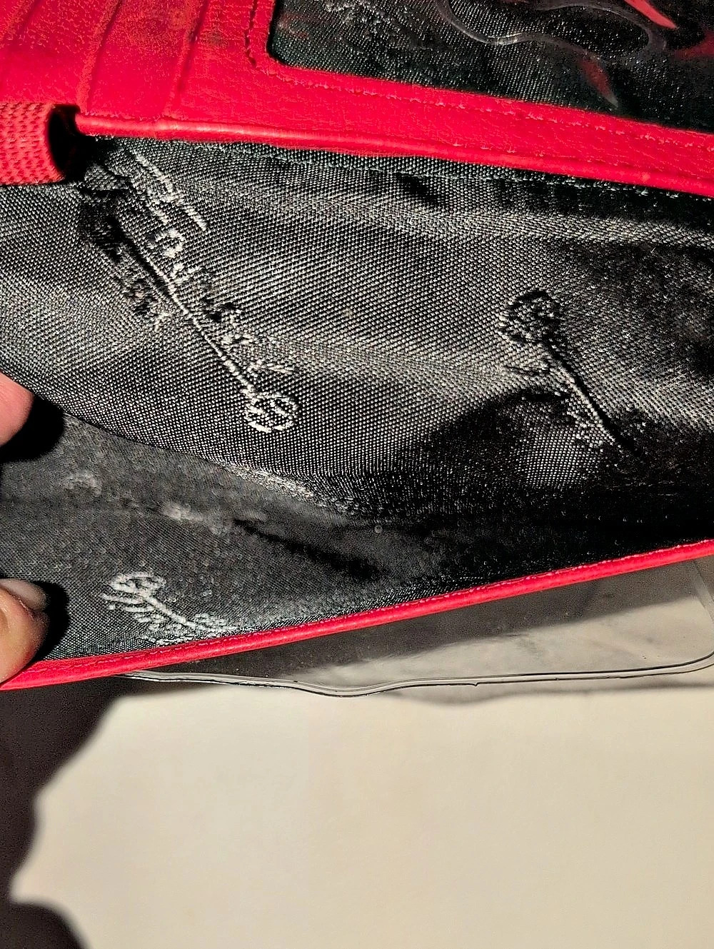 Fossil Red Wallet - Picture 6 of 13